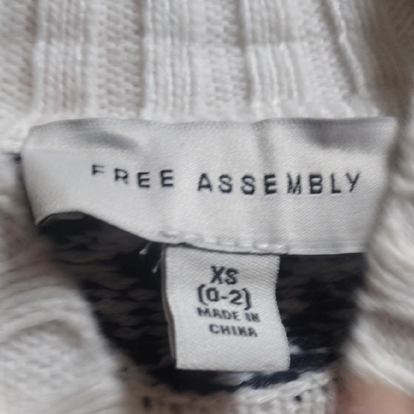 Free Assembly Monochrome Turtleneck Sweater - Picture 2 of 8